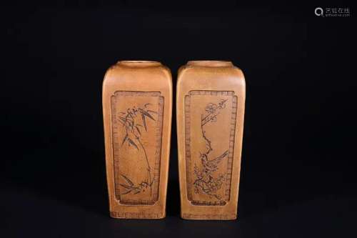 A PAIR CARVED YIXING VASES.QING PERIOD