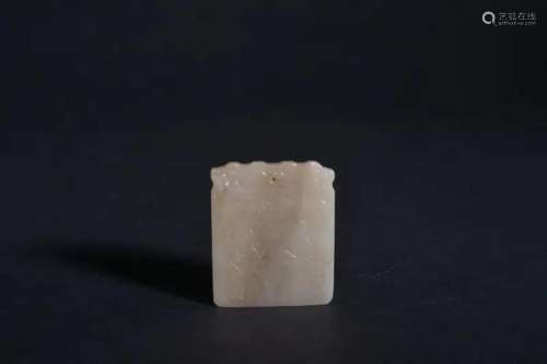 A CARVED WHITE JADE 'FIGURE' PENDANT.QING PERIOD