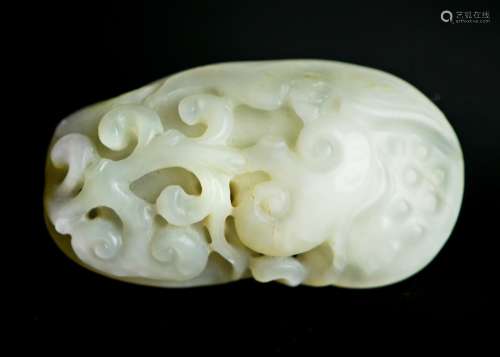 JADE CARVED LINGZHI TOGGLE