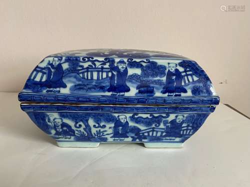 Chinese Blue and White Porcelain Cover Box