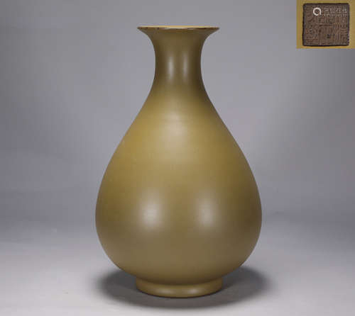 Yongzheng tea foam glazed jade pot spring bottle in Qing Dyn...