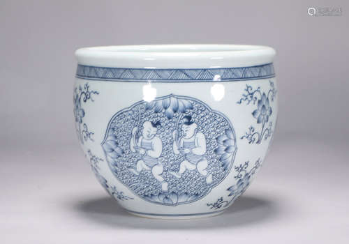 Qing Dynasty Kangxi blue and white figure jar