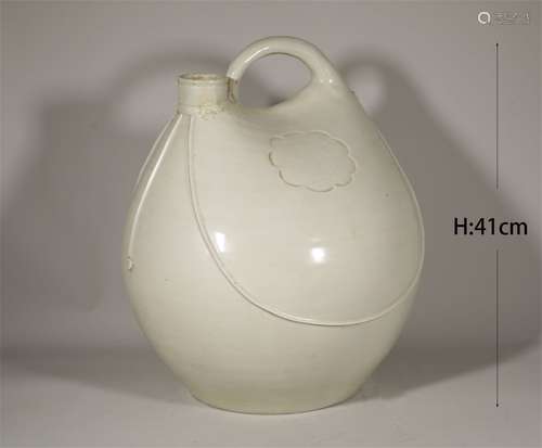 Ding kiln pot in Song Dynasty