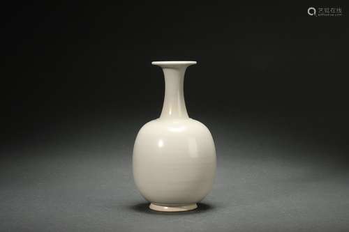 Ding Kiln Vase