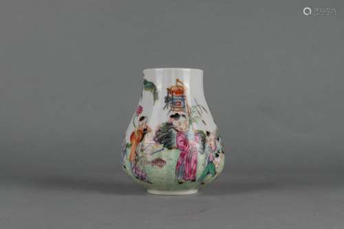 Famille Rose Zun-vase with Children Playing Pattern, Qianlon...