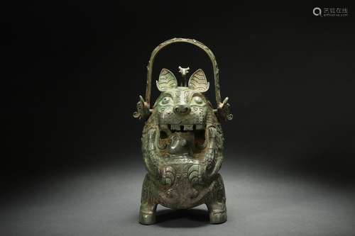 Bronze Animal-shaped Kettle with Handle Design