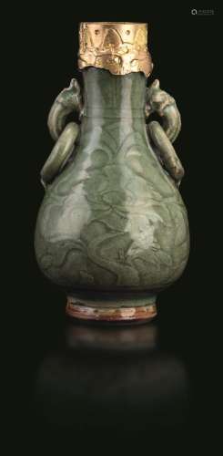 1600s A Longquan porcelain vase, China, Ming Dynasty