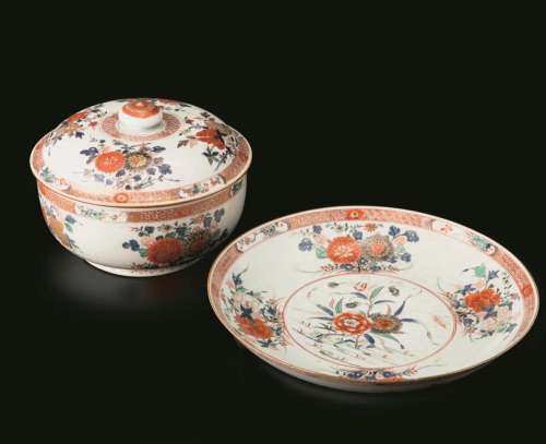Qing Dynasty, Kangxi period (1662-1722) An Imari porcelain t...