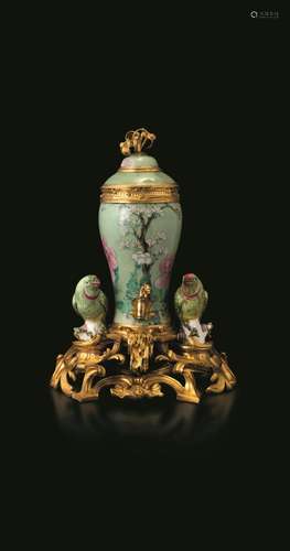 1800s. Gilt bronze mounting (1700s) and two parrots (Meissen...