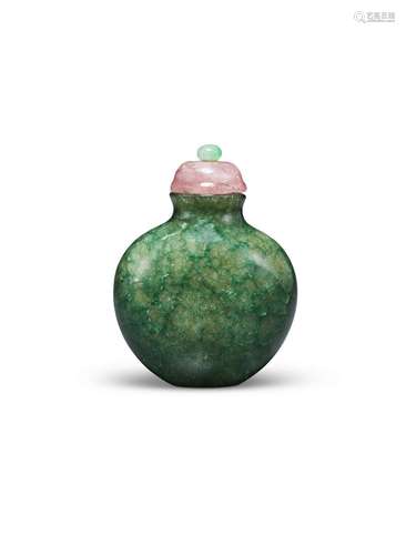 A MOTTLED ICY-GREEN JADEITE SNUFF BOTTLE