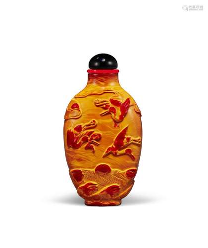 A CARVED 'REALGAR' GLASS SNUFF BOTTLE