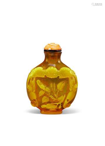 AN OPAQUE LEMON-YELLOW OVERLAY ORANGISH-YELLOW GLASS SNUFF B...