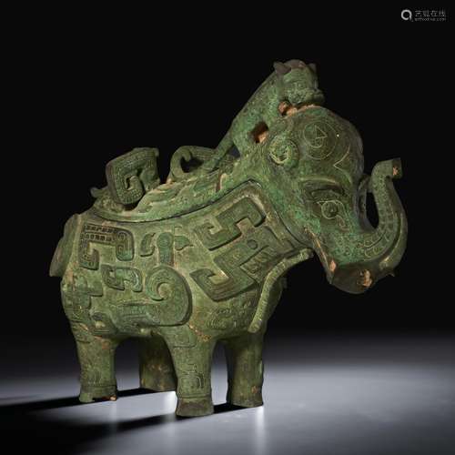 A LARGE BRONZE ARCHAISTIC ELEPHANT-FORM VESSEL, ZUN