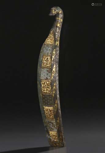 A RARE JADE, SILVER AND GOLD-INLAID BRONZE BELT HOOK