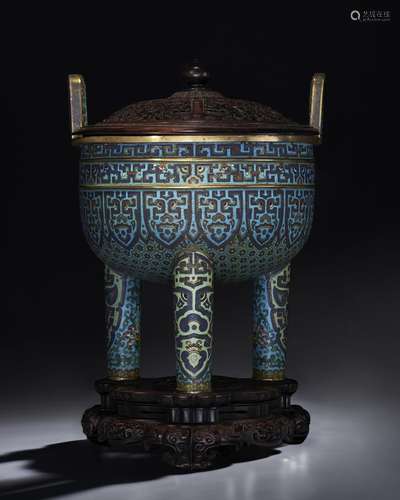 A LARGE CLOISONNÉ ENAMEL DING -FORM TRIPOD CENSER