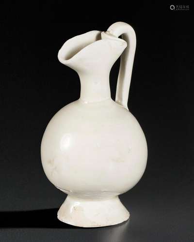 A VERY RARE MINIATURE DING EWER