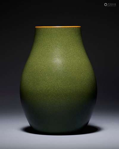 A RARE TEADUST-GLAZED OVIFORM VASE