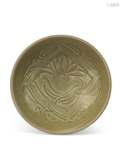 A CARVED YAOZHOU CELADON BOWL