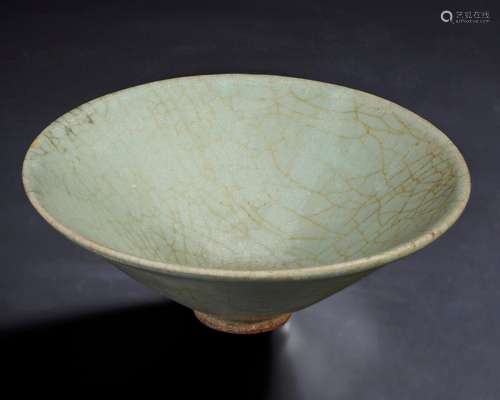 A LONGQUAN GUAN-TYPE CONICAL BOWL