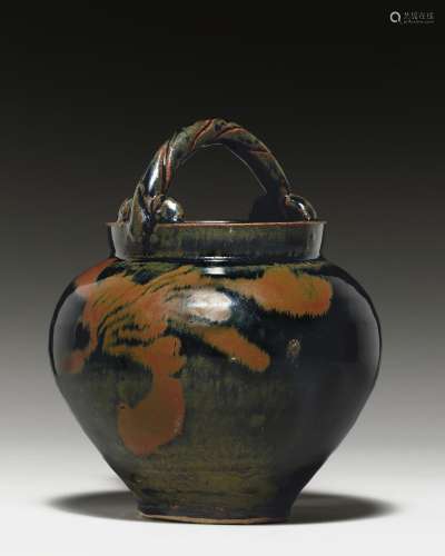 A VERY RARE RUSSET-PAINTED BLACKISH-BROWN-GLAZED JAR WITH RO...