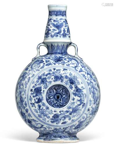 A BLUE AND WHITE MOONFLASK, BIANHU