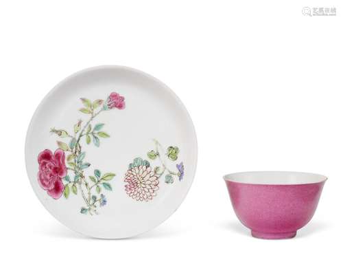 A FAMILLE ROSE RUBY-BACK TEABOWL AND SAUCER