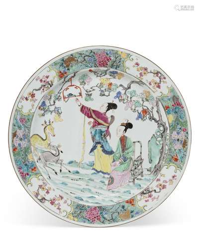 A LARGE FAMILLE ROSE DISH