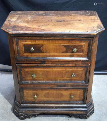 An antique inlaid 3 drawer chest of drawers 81 x 69 x 38 cm.