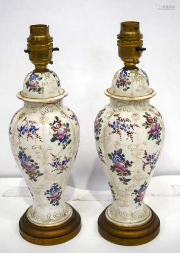 A pair of French Samson porcelain lamps 30 cm (2).