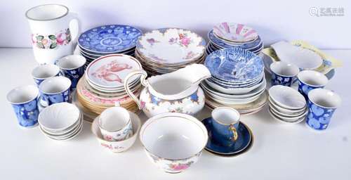 A collection of ceramics Ainsley, Royal Doulton , Plillips e...