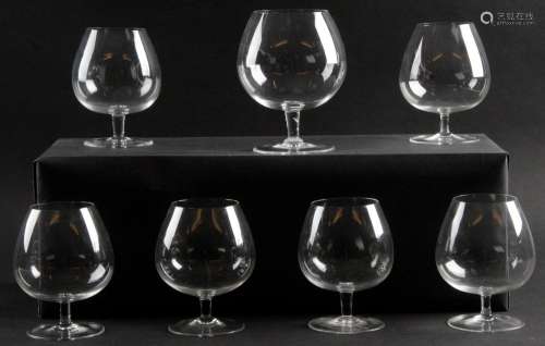 LOT DE SIX VERRES en cristal tchèque à cognac