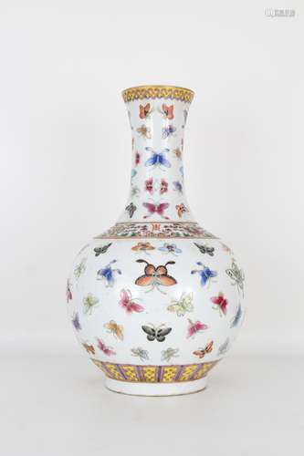 19th C. Chinese Famille Rose 'Butterflies' Vase