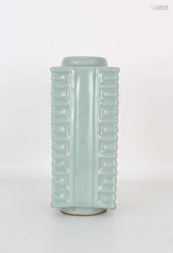 Chinese Song Dynasty Longquan Celadon Vase