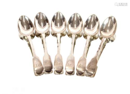 Six Victorian silver Fiddle pattern teaspoons, London 1839; ...