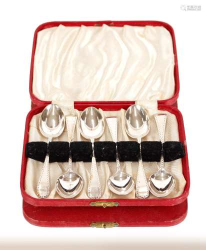 A set of six Victorian silver teaspoons,with hatched border ...