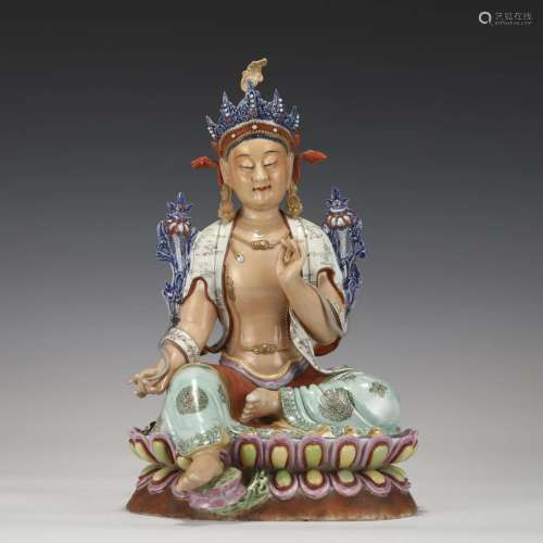 QING FAMILLE ROSE BUDDHA STATUE