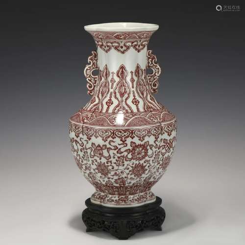 QING QIANLONG UNDERGLAZE RED VASE ON STAND