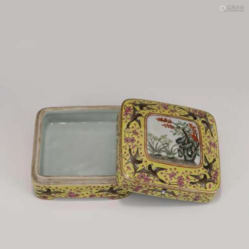 FAMILLE ROSE OPEN FACE LANDSCAPE PORCELAIN LIDDED BOX