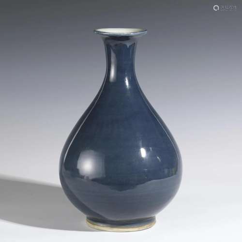 MING JI BLUE JADE JAR PLUM BOTTLE VASE