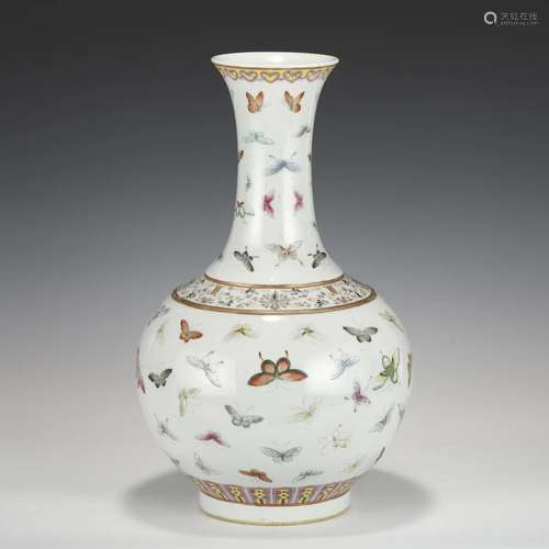 QING GUANGXU BAI BUTTERFLY BOTTLE