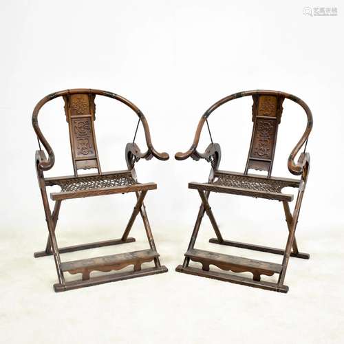 PAIR OF BRASS-MOUNTED HUANGHUALI FOLDING CHAIRS