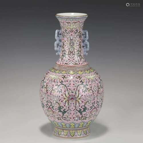 QING QIANLONG FAMILLE ROSE VASE