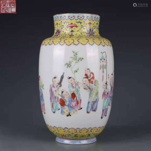 Famille Rose Lantern Pot with the Pattern of Baby Playing