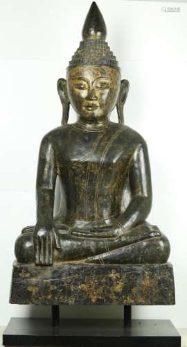 Important Buddha Maravijaya assis en virasana et bumishparsh...