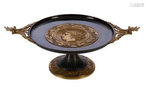 A FRENCH NEO-CLASSICAL BRONZE TAZZA CIRCA 1900