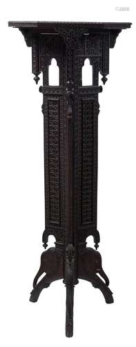 AN INDIAN CARVED WOODEN PEDESTAL CIRCA 1910