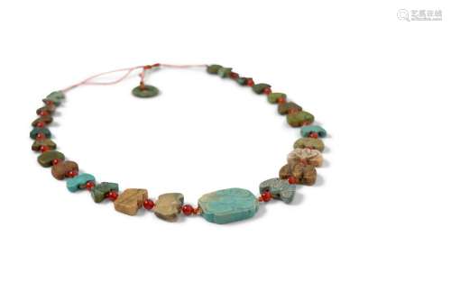 A CHINESE TURQUOISE AND CARNELIAN BEAD NECKLACE QING DYNASTY...