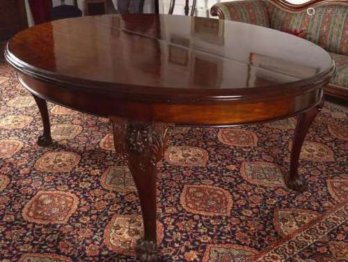 CARVED CHIPPENDALE CENTRE TABLE