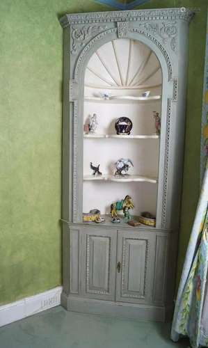 GEORGE III PINE CORNER CABINET