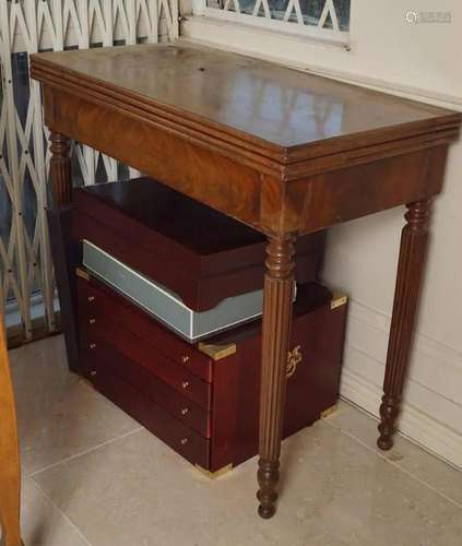 19TH-CENTURY MAHOGANY TEA TABLE